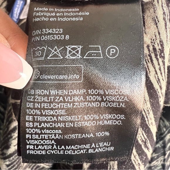 H&M Leaves Patterned Button Resort Shirt SZ M - Picture 6 of 6